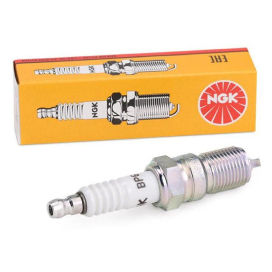 Bujía NGK BP6EFS para Moto | Rendimiento y Fiabilidad